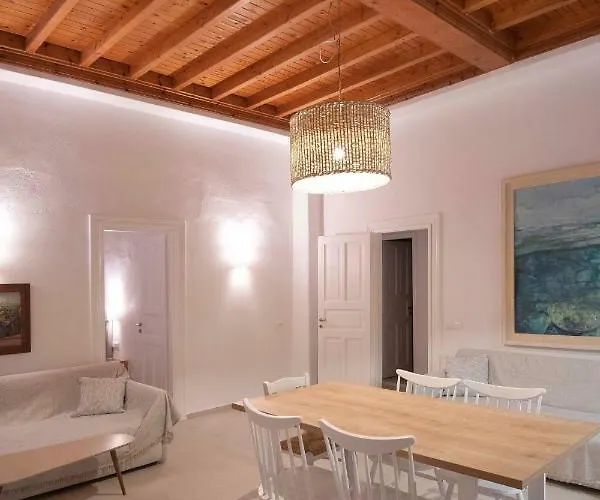 M Little Venice * Mykonos Town